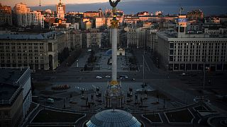Unabhängigkeitsdenkmal bei Sonnenaufgang im Zentrum von Kiew.