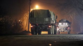 Orosz katonai konvoj a kelet-ukrajnai Donyec térségében
