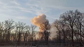 انفجارات بالقرب من مطار أوكرانيا ومستودع القنابل، الخميس 24 فبراير 2022