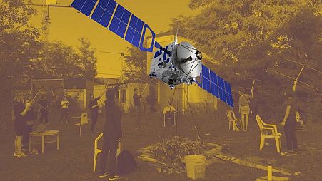 DIY Satellite Ground Station Workshop at Wagenhallen Kunstverein, Stuttgart in September 2020. 