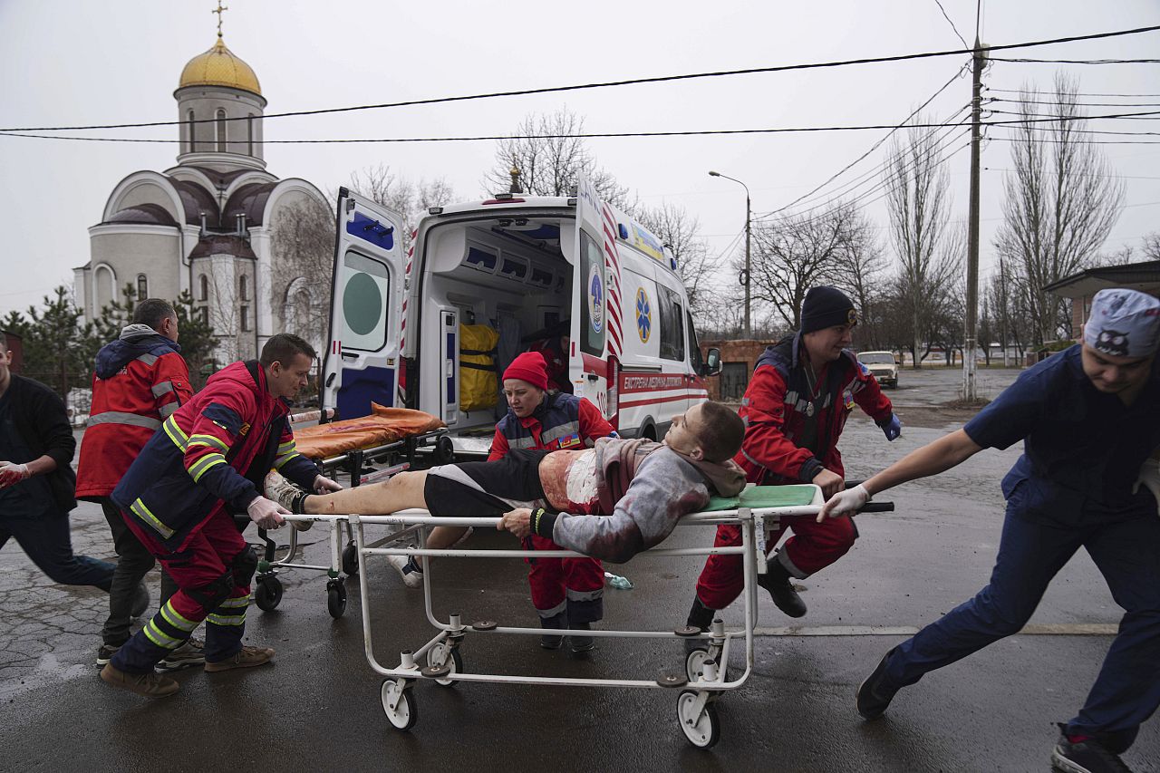 Evgeniy Maloletka/AP Photo