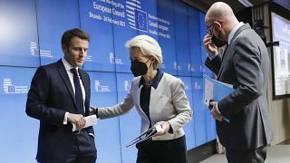 Emmanuel Macron, Ursula von der Leyen und Charles Michel