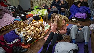 Kiev, ciudad desierta, con sus habitantes refugiados bajo el metro