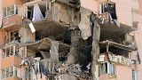 Kiev'de yerleşim yerlerinin olduğu bölgede bir bina bombalandı