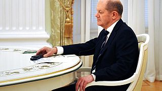 Olaf Scholz im Gespräch mit Wladimir Putin in Moskau