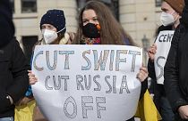 Des manifestants, à Berlin, réclamant des sanctions plus importantes à l’encontre de la Russie, le 4 février 2022.