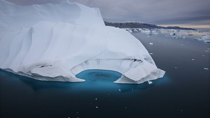 Gelo derrete de baixo para cima na Gronelândia e contribui ainda mais para aumento do nível do mar