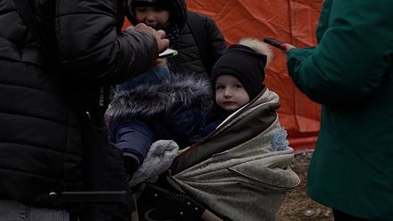 Fleeing Ukrainians continue to arrive in Romania