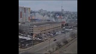 قصف جوي لمدينة خاركبف في أوكرانيا.