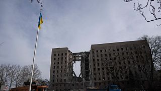 Ukrayna'nın Mikolaiv kentinde vurulan belediye binası
