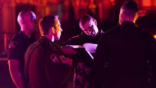 شرطة مقاطعة ساكرامنتو قرب مكان حادث إطلاق رجل النار وقتل بناته الثلاث ومرافقتهم ونفسه في كنيسة في ساكرامنتو - كاليفورنيا. 2022/02/28