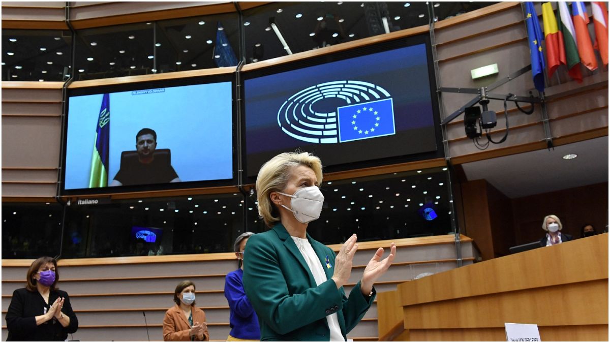 رئيسة المفوضية الأوروبية فون دير لايين