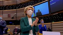 European Parliament gives standing ovation for Ukrainian President