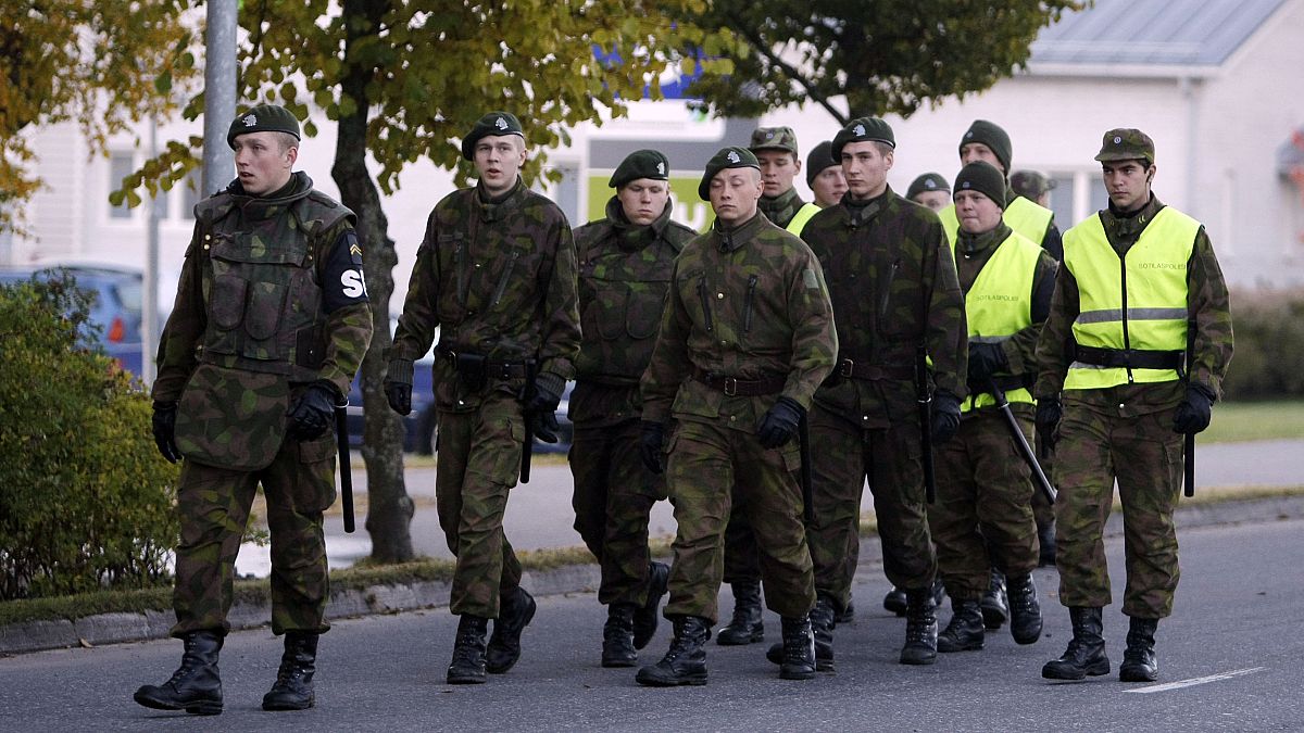 Mitglieder einer finnischen Armeeeinheit