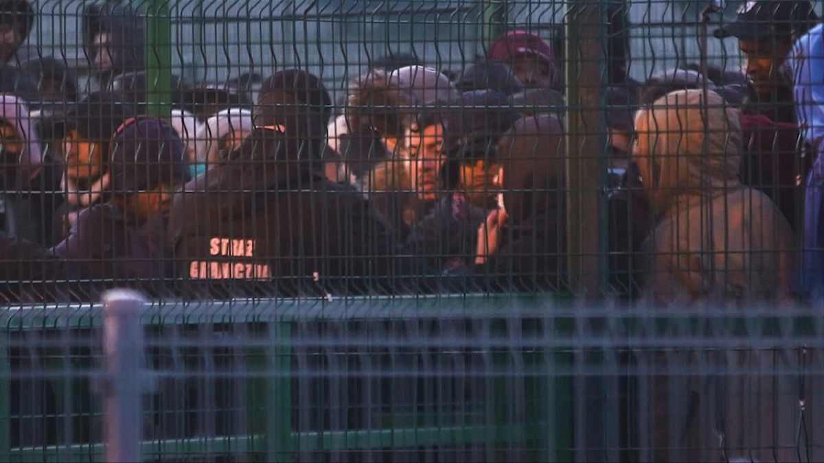 أجانب من جنسيات غير أوروبية يواجهون أوضاعا مأساوية أثناء محاولتهم عبور الحدود الأوكرانية إلى بولندا
