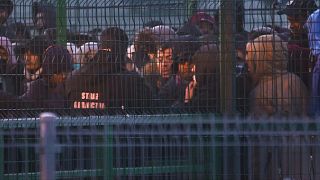 أجانب من جنسيات غير أوروبية يواجهون أوضاعا مأساوية أثناء محاولتهم عبور الحدود الأوكرانية إلى بولندا