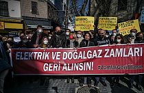 Türkiye'de yapılan zamlar Kadıköy'de protesto edildi (Arşiv)