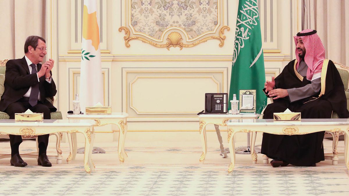 Ο Πρόεδρος Αναστασιάδης με τον Διάδοχο του Θρόνου της Σαουδικής Αραβίας Πρίγκιπα Μοχάμεντ μπιν Αμπντουλαζίζ μπιν αλ Σαούντ