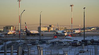 Aviones de pasajeros de Aeroflot aparcados en el aeropuerto de Sheremetyevo, en las afueras de Moscú, Rusia, martes 1 de marzo de 2022.