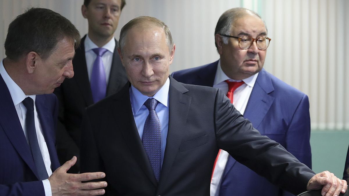 Ukrayna işgalinden dolayı Batılı ülkelerin yaptırımlarının hedefindeki Rusya Devlet Başkanı Vladimir Putin'e yakın oligarklar (arşiv)