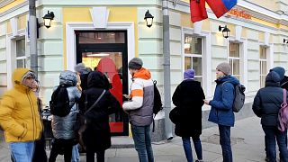 Los rusos empiezan a sentir inquietud por las sanciones económicas