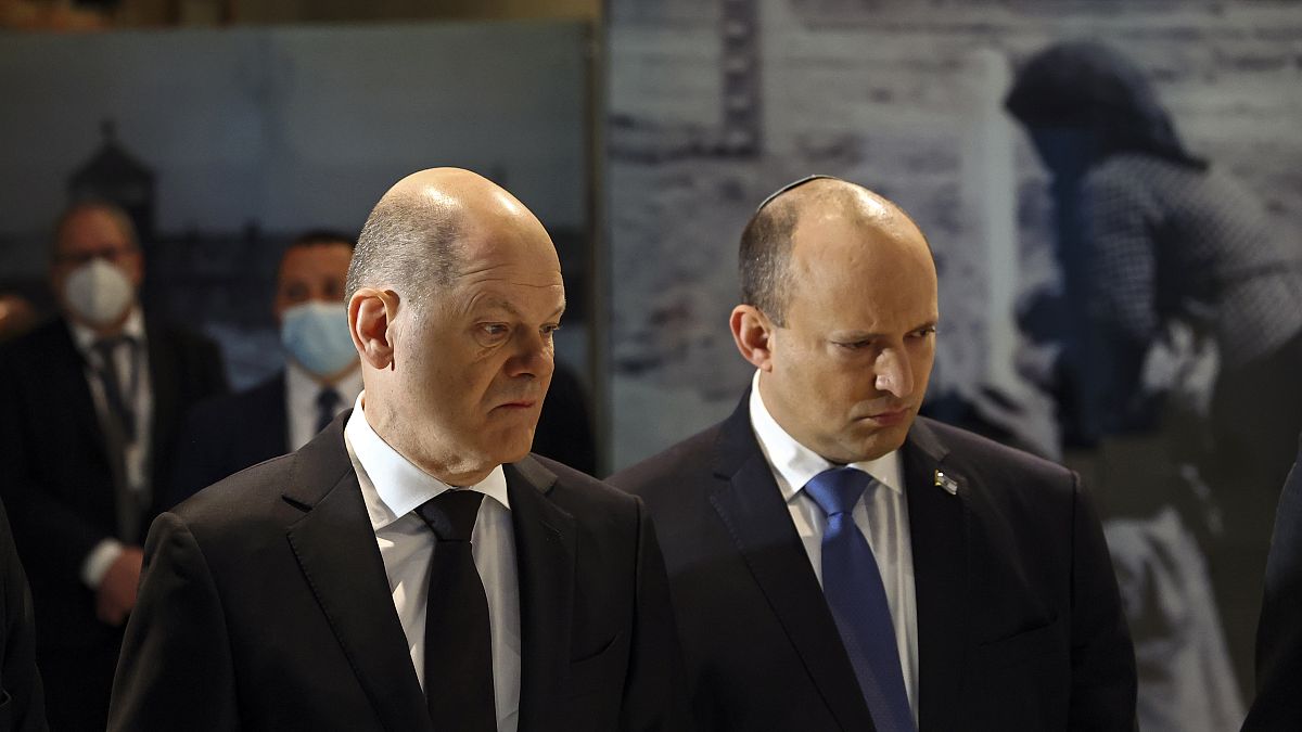 Almanya Başbakanı Olaf Scholz ve İsrail Başbakanı Naftali Bennett