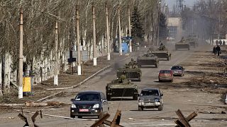 رتل من الدبابات الروسية في شرق أوكرانيا