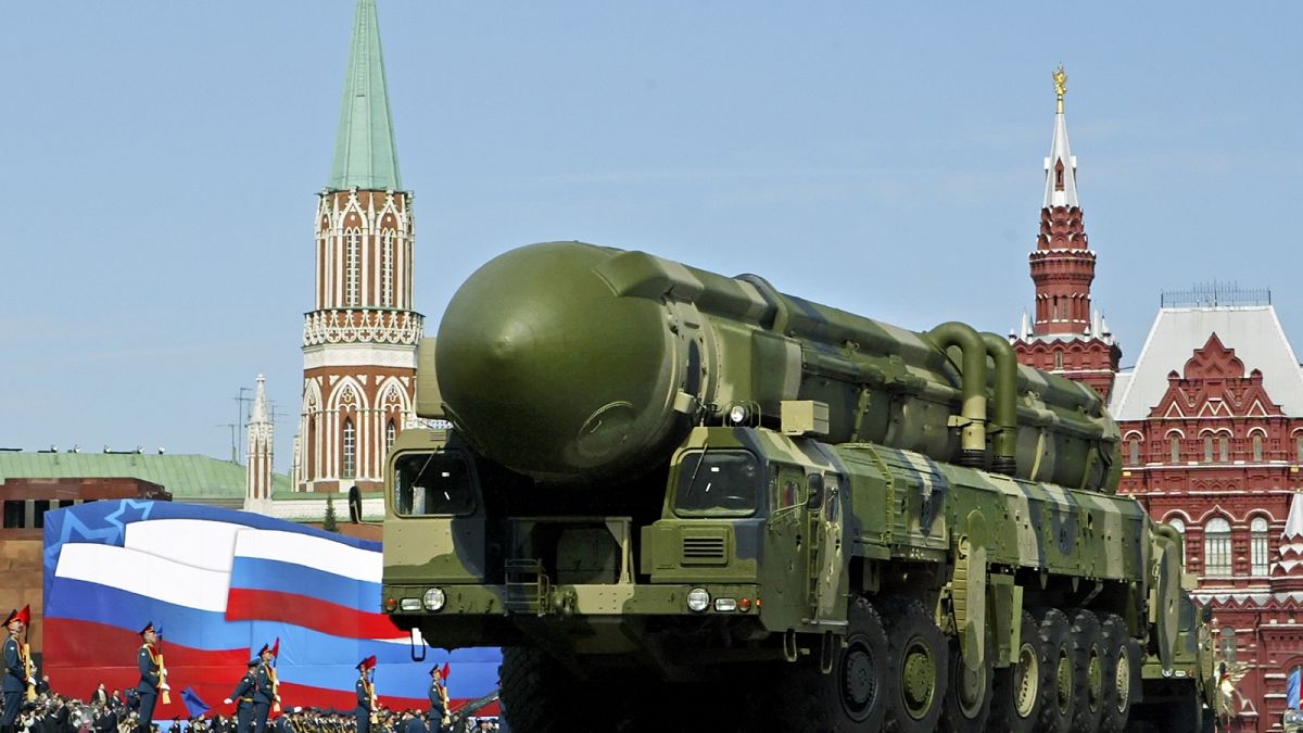 Archív felvétel: Topol interkontinentális ballisztikus rakéta a moszkvai Vörös téren