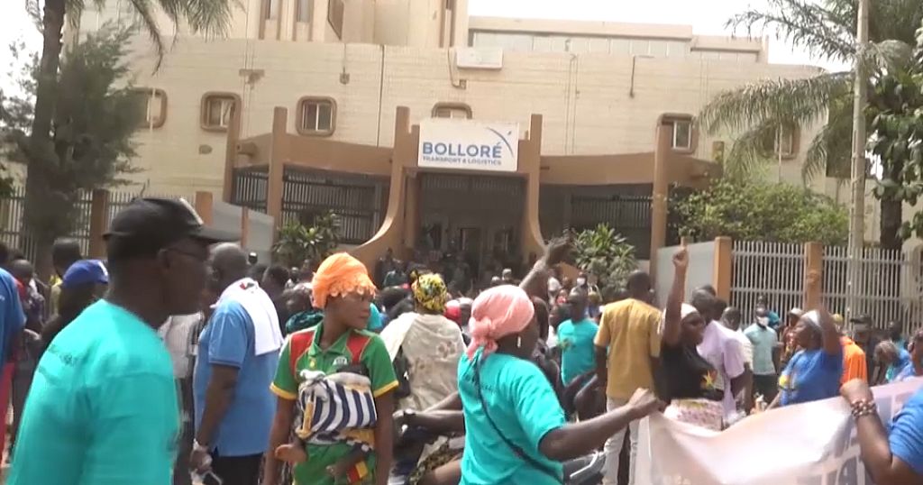 Burkinabe citizens demand Bolloré group cedes management rights of local railway