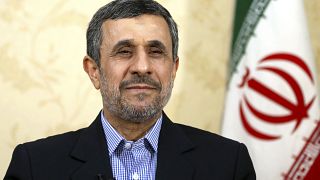 الرئيس الإيراني السابق محمود أحمدي نجاد في مكتبه في طهران، إيران