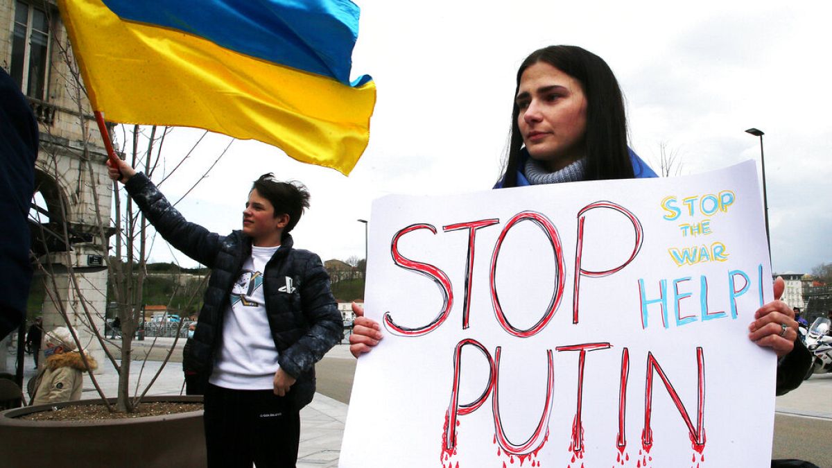 Stop Putyin! - ez a leggyakoribb szlogen a békét követelő tüntetéseken szerte a vilgágon