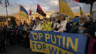Az orosz invázió ellen tüntettek Európa-szerte