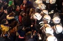 İstanbul'da Feminist Gece Yürüyüşü'ne polis engeli