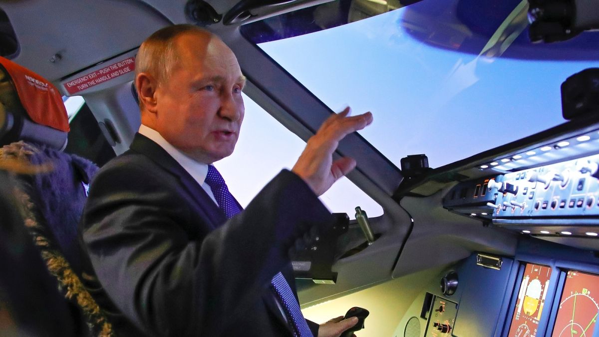 Vlagyimir Putyin az Aeroflot szimulátorában, 2022. március 5-én