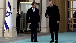 الرئيس الإسرائيلي هرتسوغ وإردوغان