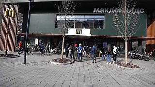 McDonald's закрывает двери в России