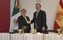 Los ministros de Exteriores de España y México, José Manuel Albares y Marcelo Ebrard