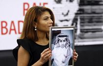 زوجة المدون والناشط السعودي رائف بدوي ترفع صورة له