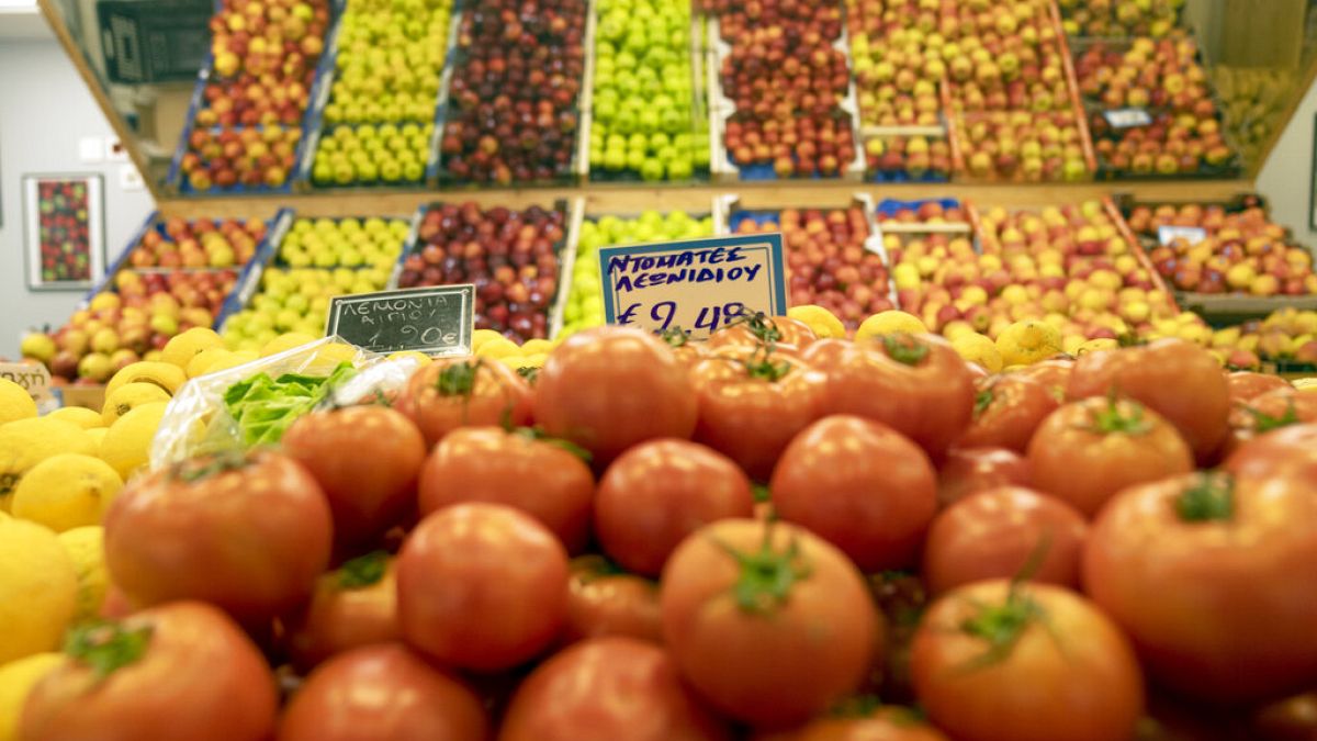 Επί μήνες, οι τιμές των τροφίμων στην Ελλάδα καταγράφουν διψήφια ποσοστά αύξησης