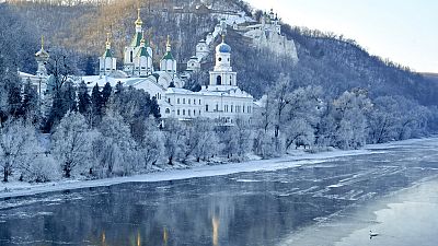 A szvjatohírszki kolostor egy 2021-ben készült fotón - illusztráció