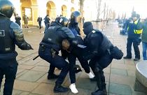 تصاویری از مسکو و سن‌پترزبورگ؛ پلیس روسیه همچنان معترضان به جنگ اوکراین را بازداشت می‌کند 