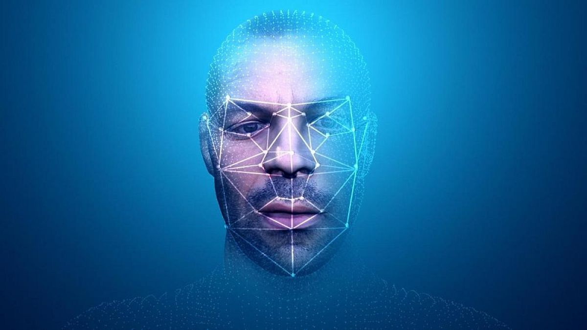 Clearview AI'ın yüz tanıma teknolojisi ile parmak eşleşirmeden daha kolay şekilde kimlik tespiti yapılabilecek