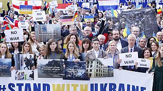 Tüntetés Strasbourgban az ukrán háború ellen március 14-én