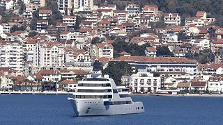 يخت الملياردير الروسي رومان أبراموفيتش يرسو في بودروم التركية