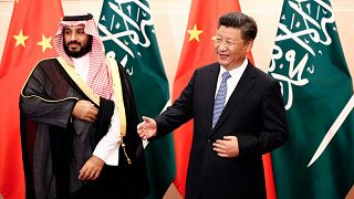 ولي العهد السعودي محمد بن سلمان والرئيس الصيني شي جين بينع (أرشيف) 