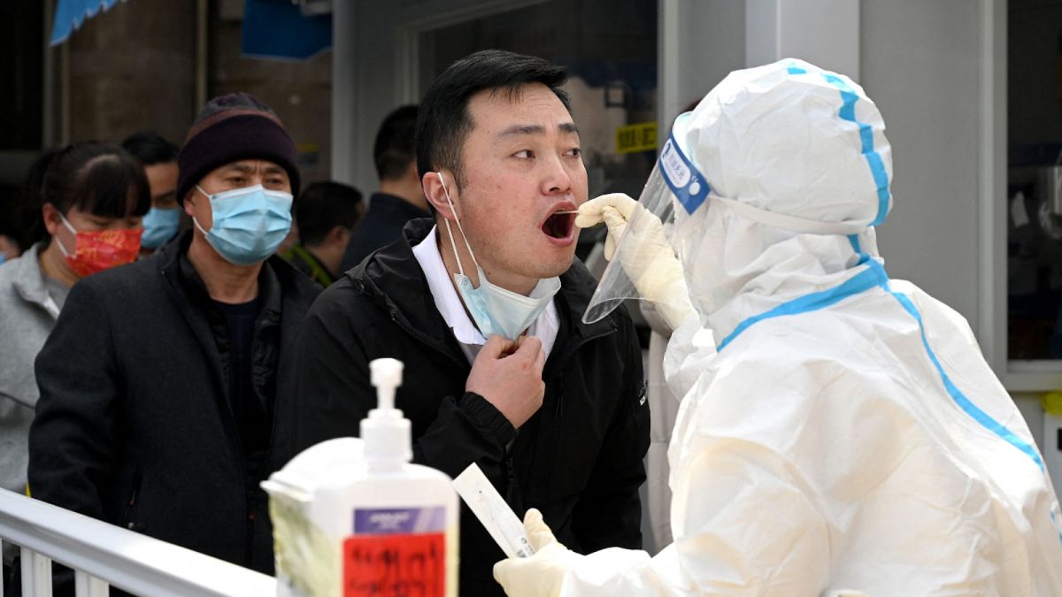 اختبارات الكشف عن كوفيد-19 في الصين