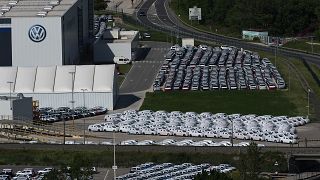 La guerra en Ucrania deja a Volkswagen sin un compnente para sus automóviles