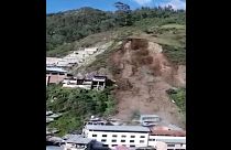 مدفون شدن دست‌کم ۱۵ خانه در خاک در پی ریزش دامنه کوه در پرو
