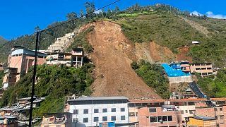 Las lluvias en Perú provocaron una avalancha que ha sepultado 80 casas