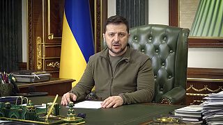 Volodymyr Zelensky s'est adressé au Congrès américain depuis Kyiv pour les remercier de leur aide et leur demander de fermer son espace aérien aux avions russes.